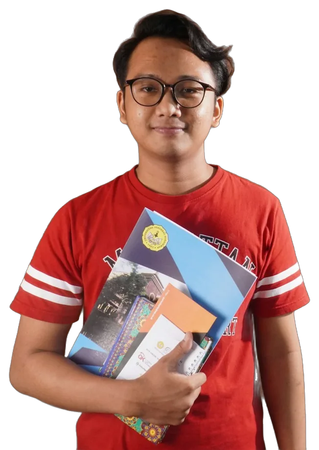 Estudante de idiomas sorrindo, de óculos, com livros na mão